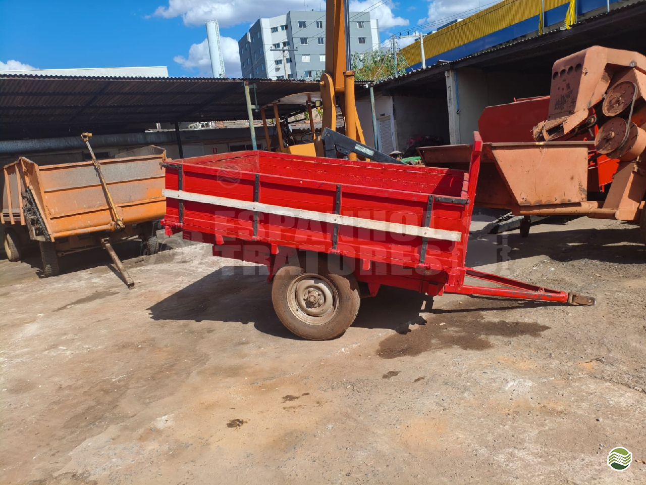 IMPLEMENTOS AGRICOLAS CARRETA AGRÍCOLA CARRETA 3T Espanhol Tratores GOIANIA GOIAS GO